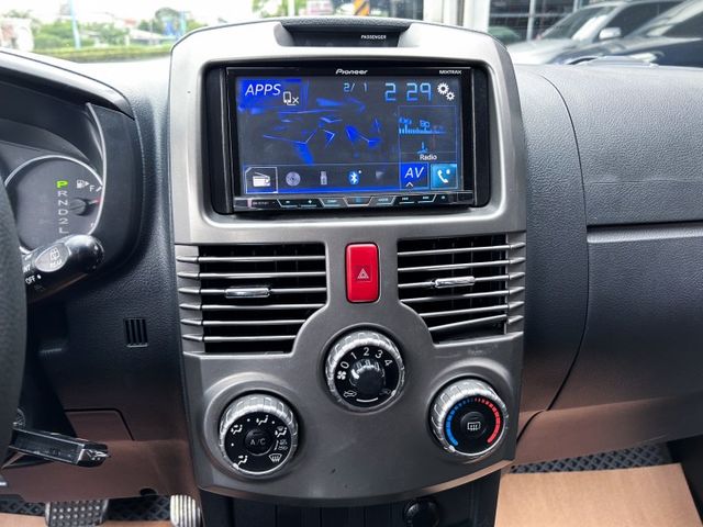 4WD四輪傳動 ! 小悍馬 ! 漂亮美車 ! 認證車 ! 全額貸款 !  第12張相片