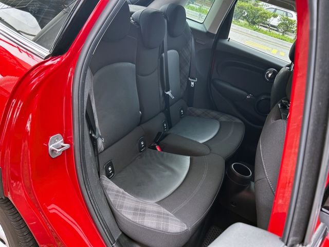 MiniCooper 稀有5門 ! 經典紅白配色 ! 漂亮美車 ! 認證車 ! 全額貸款  第7張相片