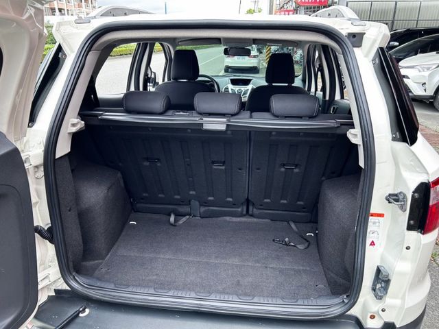 一手美車 ! 小型休旅車 ! 定速 ! 恆溫 ! 6安 ! 認證車 ! 全額貸款 !  第17張相片