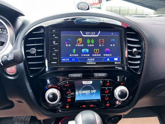 英倫風小跑旅 ! 內外質感極佳 ! 認證車 ! 全額貸款 !  第11張相片