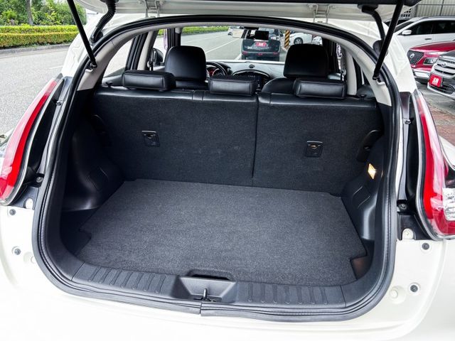 英倫風小跑旅 ! 內外質感極佳 ! 認證車 ! 全額貸款 !  第18張相片