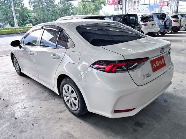 一手美車 ! 熱門暢銷車款 ! 好開 ! 好養 ! 省油 ! 妥善率一流 ! 第三方認證車 ! 全額貸款 !  第2張相片