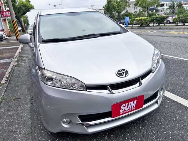 12年領牌 ! 一手美車 ! 7人座首選車 ! 內裝皮椅漂亮 ! 定速/恆溫/後出風口 ! 認證車 ! 全額貸款 !  第2張相片