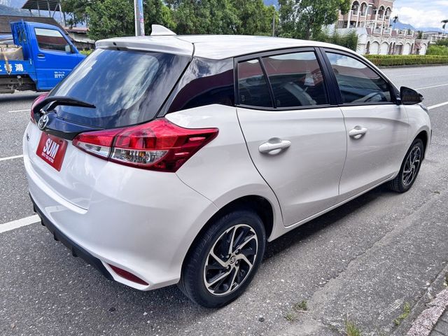 一手美車 ! 熱門暢銷車款 ! 第三方認證車 ! 全額貸款 !  第7張相片