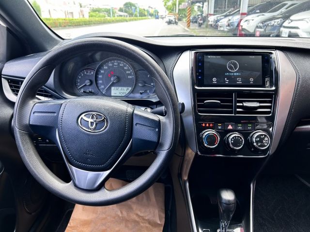 一手美車 ! 熱門暢銷車款 ! 第三方認證車 ! 全額貸款 !  第9張相片