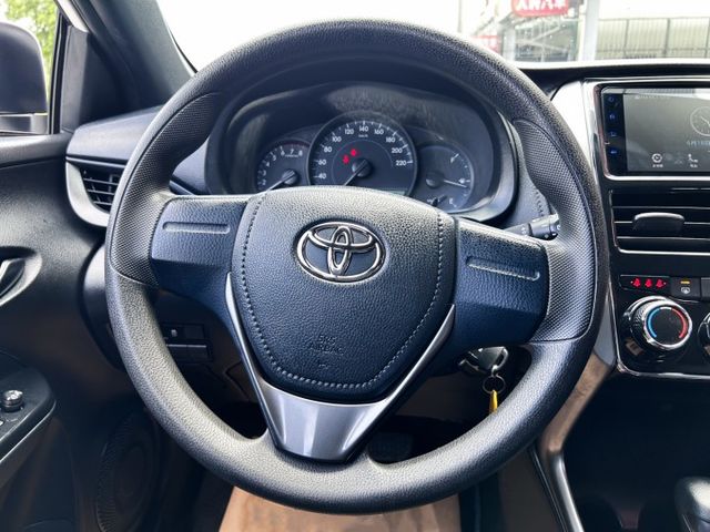 一手美車 ! 熱門暢銷車款 ! 第三方認證車 ! 全額貸款 !  第10張相片