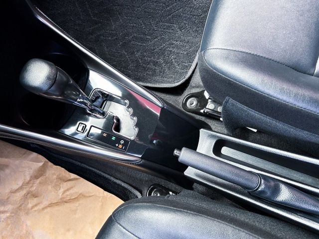 一手美車 ! 熱門暢銷車款 ! 第三方認證車 ! 全額貸款 !  第12張相片