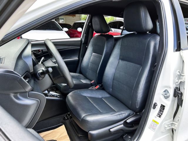 一手美車 ! 熱門暢銷車款 ! 第三方認證車 ! 全額貸款 !  第13張相片