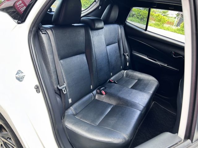 一手美車 ! 熱門暢銷車款 ! 第三方認證車 ! 全額貸款 !  第16張相片