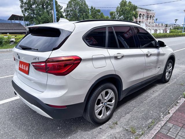 極佳車況 ! 內裝超漂亮 ! 認證車 ! 全額貸款 !  第3張相片