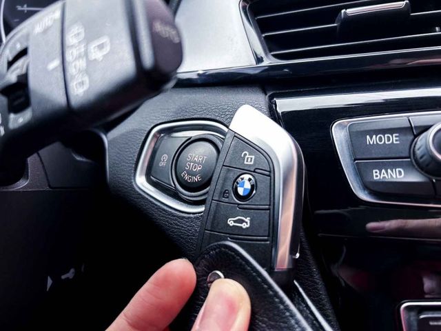 極佳車況 ! 內裝超漂亮 ! 認證車 ! 全額貸款 !  第11張相片