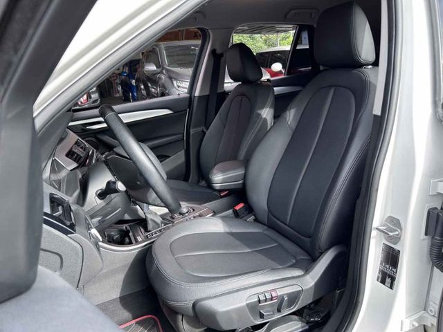 極佳車況 ! 內裝超漂亮 ! 認證車 ! 全額貸款 !  第16張相片