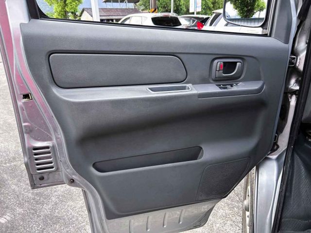 一手車 ! 低里程跑五萬 ! 蓬式+電尾門 ! 認證車 ! 全額貸款  第13張相片