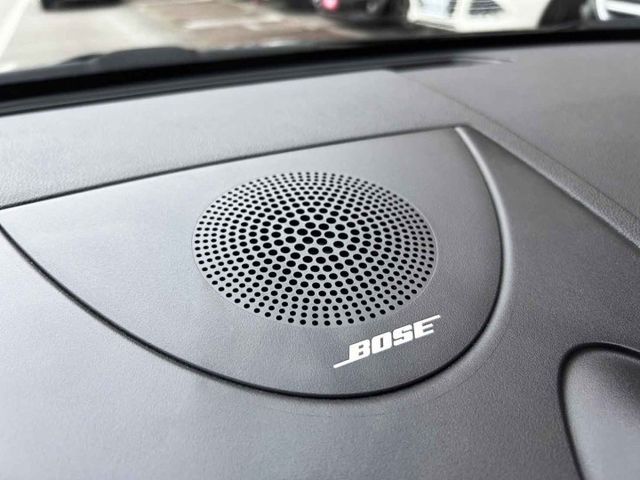 一手美車 ! 4WD旗艦版 ! 少跑里程11萬 ! 內外漂亮 ! 認證車 ! 全額貸款  第13張相片