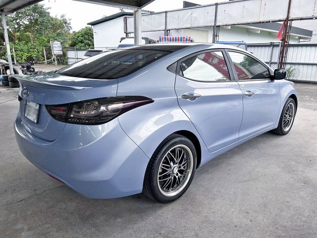 一手美車 ! 超低里程僅跑8萬 ! 旗艦款 ! 升級安卓機 ! 認證車 ! 全額貸款 !  第2張相片