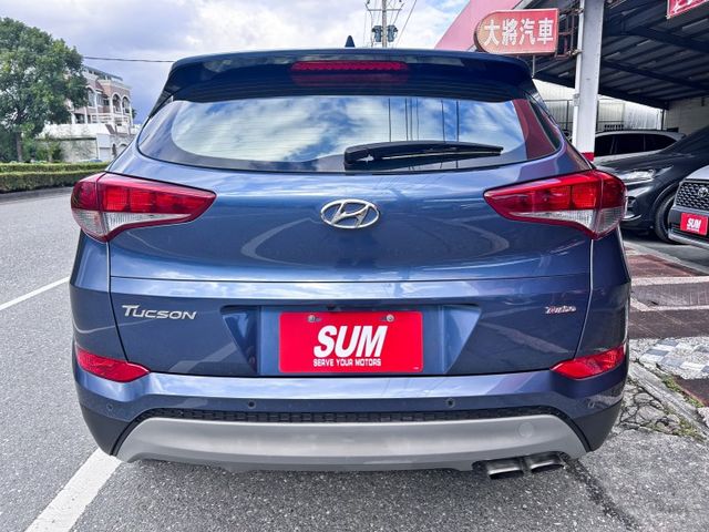 時尚1.6渦輪 ! 低里程跑8萬 ! 認證車 ! 全額貸款 !  第7張相片