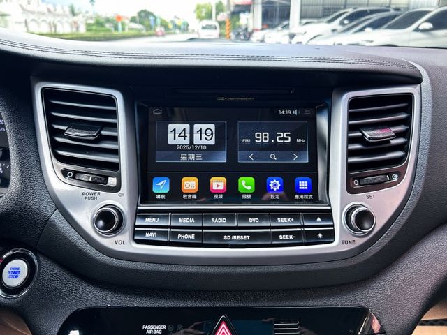 時尚1.6渦輪 ! 低里程跑8萬 ! 認證車 ! 全額貸款 !  第10張相片