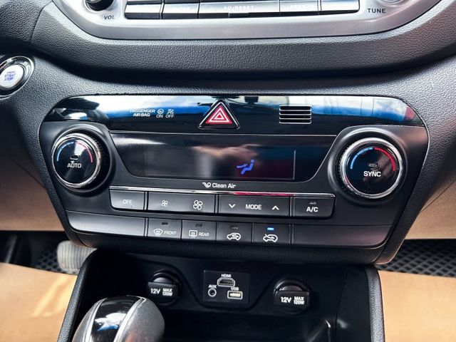 時尚1.6渦輪 ! 低里程跑8萬 ! 認證車 ! 全額貸款 !  第12張相片