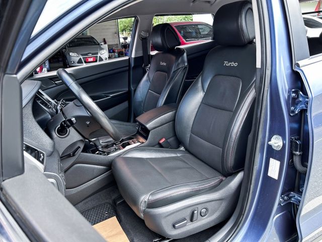 時尚1.6渦輪 ! 低里程跑8萬 ! 認證車 ! 全額貸款 !  第14張相片