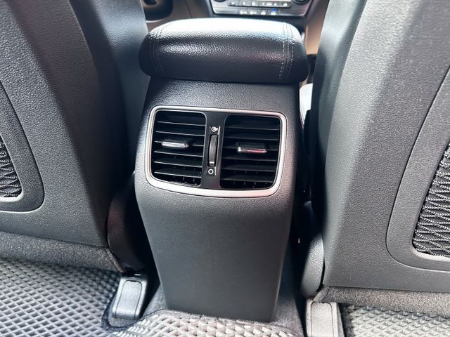 時尚1.6渦輪 ! 低里程跑8萬 ! 認證車 ! 全額貸款 !  第17張相片