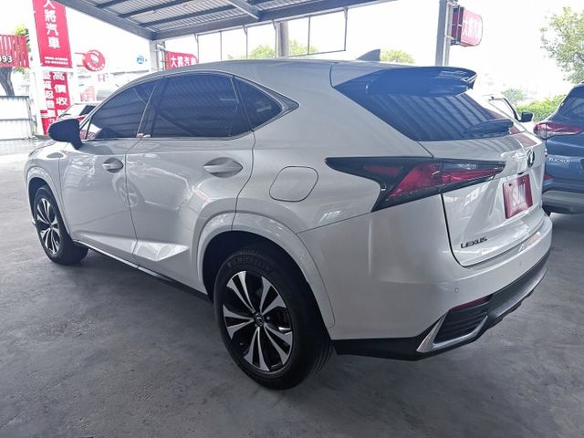 一手美車 ! 菁英版 ! 豪華休旅車 ! 認證車 ! 全額貸款 !  第2張相片