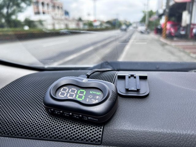 一手美車 ! 2.0E ! 有定速 ! 7人座最佳首選 ! 第三方認證車 ! 全額貸款 !  第11張相片