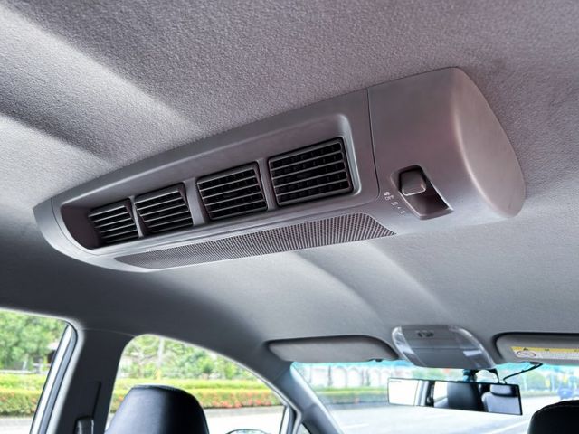 一手美車 ! 2.0E ! 有定速 ! 7人座最佳首選 ! 第三方認證車 ! 全額貸款 !  第16張相片