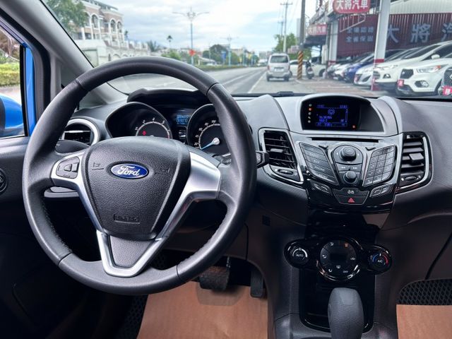 一手美車 ! 1.0渦輪小鋼炮 ! 省油好開省稅金 ! 第三方認證 ! 全額貸款 !  第9張相片