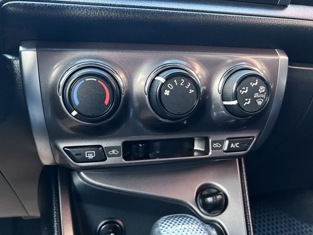 一手美車 ! 代步首選車 ! 第三方認證車 ! 全額貸款 !  第13張相片