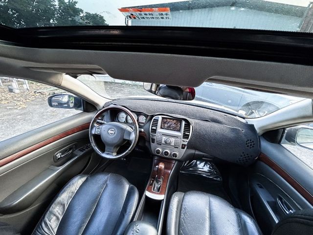 一手車 ! 2.0H頂規 ! 車況良好 ! 冷氣強 ! 便宜優質代步車 ! 可認證 ! 全額貸款 !  第3張相片