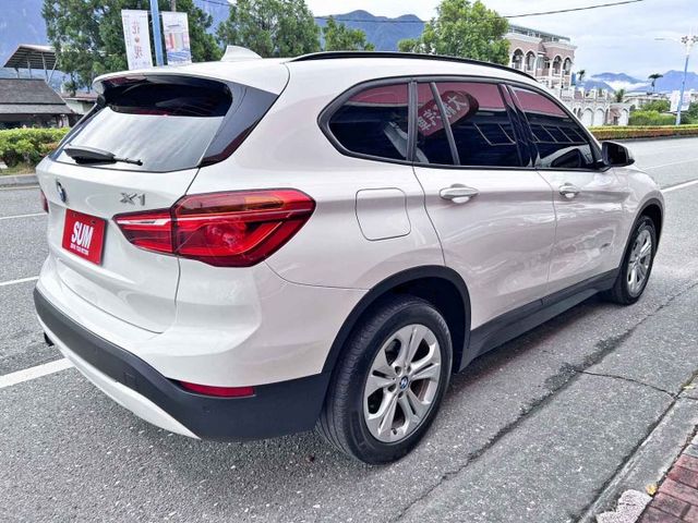 極佳車況 ! 內裝超漂亮 ! 認證車 ! 全額貸款 !  第5張相片