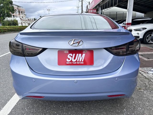 一手美車 ! 超低里程僅跑8萬 ! 旗艦款 ! 升級安卓機 ! 認證車 ! 全額貸款 !  第6張相片