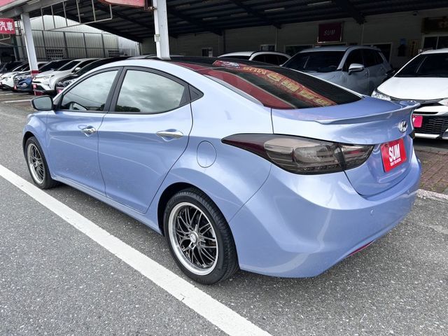 一手美車 ! 超低里程僅跑8萬 ! 旗艦款 ! 升級安卓機 ! 認證車 ! 全額貸款 !  第7張相片