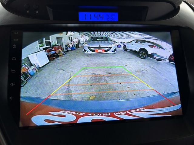 一手美車 ! 超低里程僅跑8萬 ! 旗艦款 ! 升級安卓機 ! 認證車 ! 全額貸款 !  第14張相片