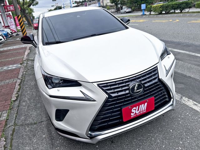 一手美車 ! 菁英版 ! 豪華休旅車 ! 認證車 ! 全額貸款 !  第2張相片