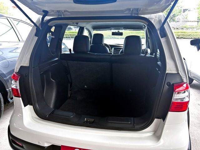 一手美車 ! 里程8萬 ! 認證車 ! 全額貸款 !  第19張相片