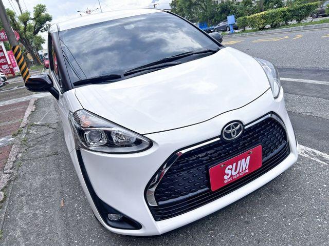一手美車 ! 1.8豪華五人座 ! 超大空間 ! 認證車 ! 全額貸款 !  第3張相片