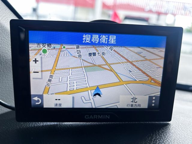 一手美車 ! 1.8豪華五人座 ! 超大空間 ! 認證車 ! 全額貸款 !  第10張相片