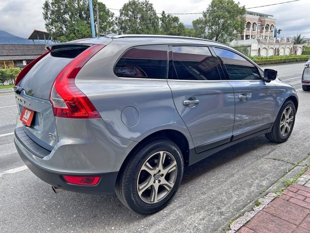 D5柴油AWD ! 旗艦版 ! 漂亮美車 !  認證車 ! 全額貸款  第5張相片