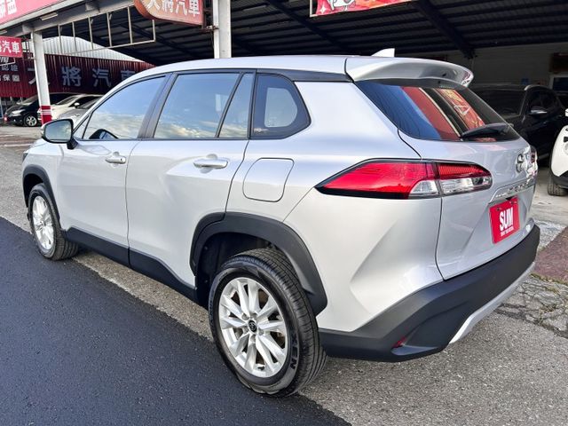 一手美車 ! 冠軍暢銷休旅車 ! 全台最低價 ! 原鈑件 ! 第三方認證 ! 全額貸款 !  第6張相片