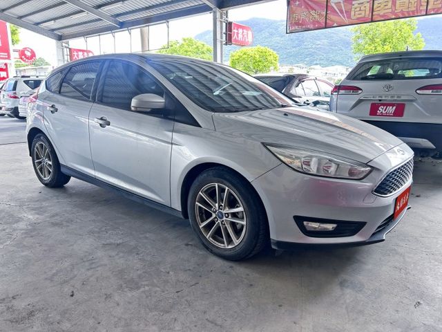 一手美車 ! 1.5渦輪 ! 低里程 ! 數位電視 ! 皮椅 ! 第三方認證 ! 全額貸款 !  第1張相片
