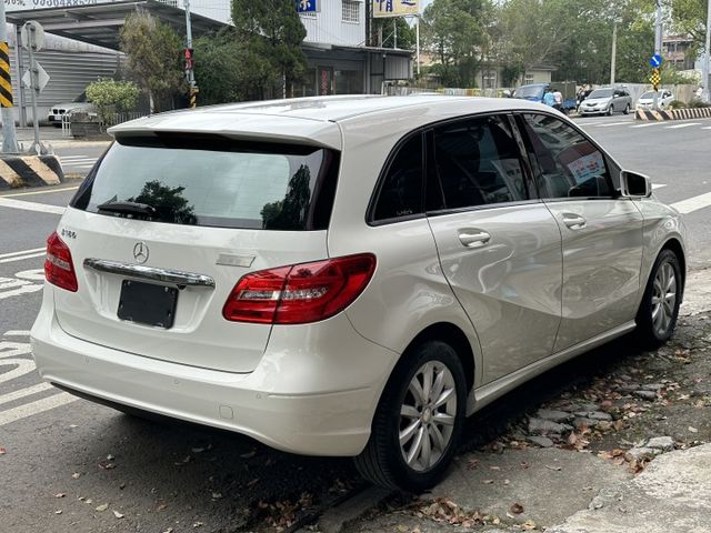 漂亮車/渦輪增壓/定速/換檔撥片/藍芽/音響快控/倒車顯影  第5張相片