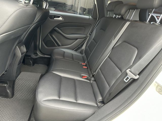 漂亮車/渦輪增壓/定速/換檔撥片/藍芽/音響快控/倒車顯影  第15張相片