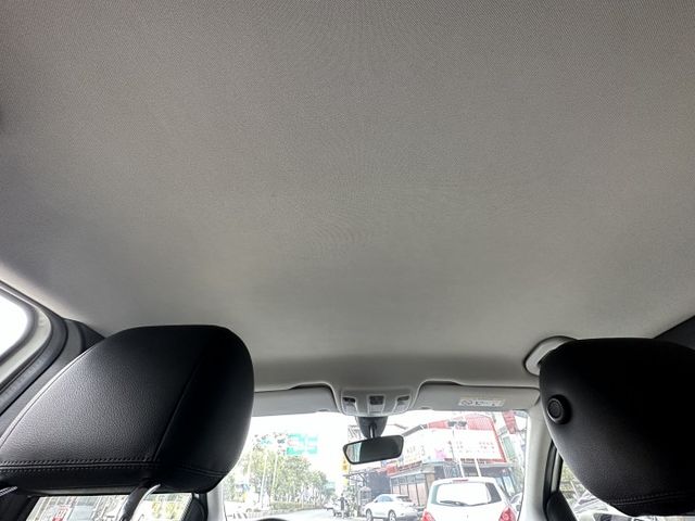漂亮車/渦輪增壓/定速/換檔撥片/藍芽/音響快控/倒車顯影  第18張相片
