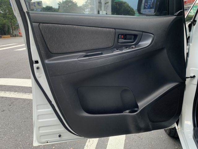 里程保證/漂亮車/手排/底盤安靜無異音/可全貸  第8張相片