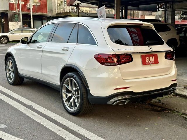 原鈑件認證歡迎索取 有跟車、配備多、AMG點進來看配備表  第6張相片