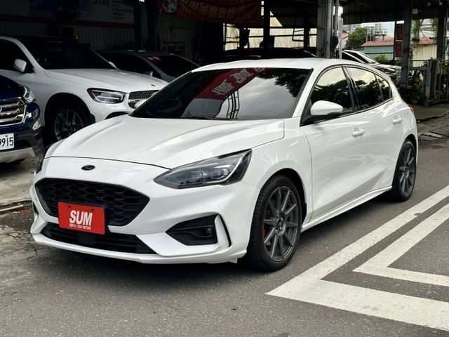 (剛到店認證中漂亮車)LV2自動跟車/B&0音響/HUD抬頭顯示器/APPLE CARPLAY  第1張相片