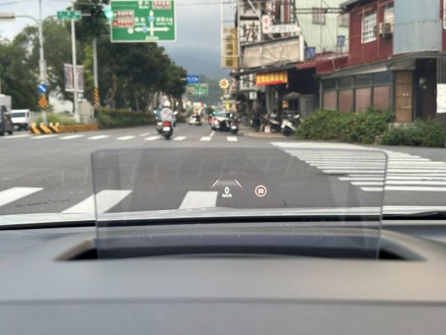 (剛到店認證中漂亮車)LV2自動跟車/B&0音響/HUD抬頭顯示器/APPLE CARPLAY  第12張相片