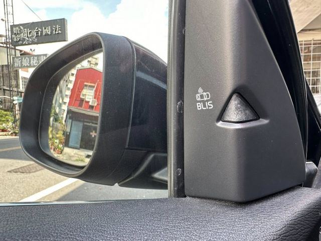 原鈑件/自動跟車/HK音響(配備眾多點進來看)  第4張相片
