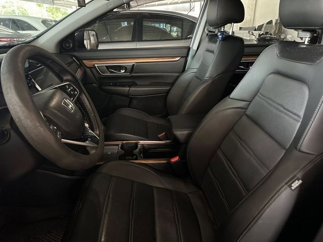 (原鈑件美容中)後視鏡片方向燈流水/全景天窗/自動跟車/ 車道維持/無線充電/盲點/電尾門/免鑰匙  第3張相片